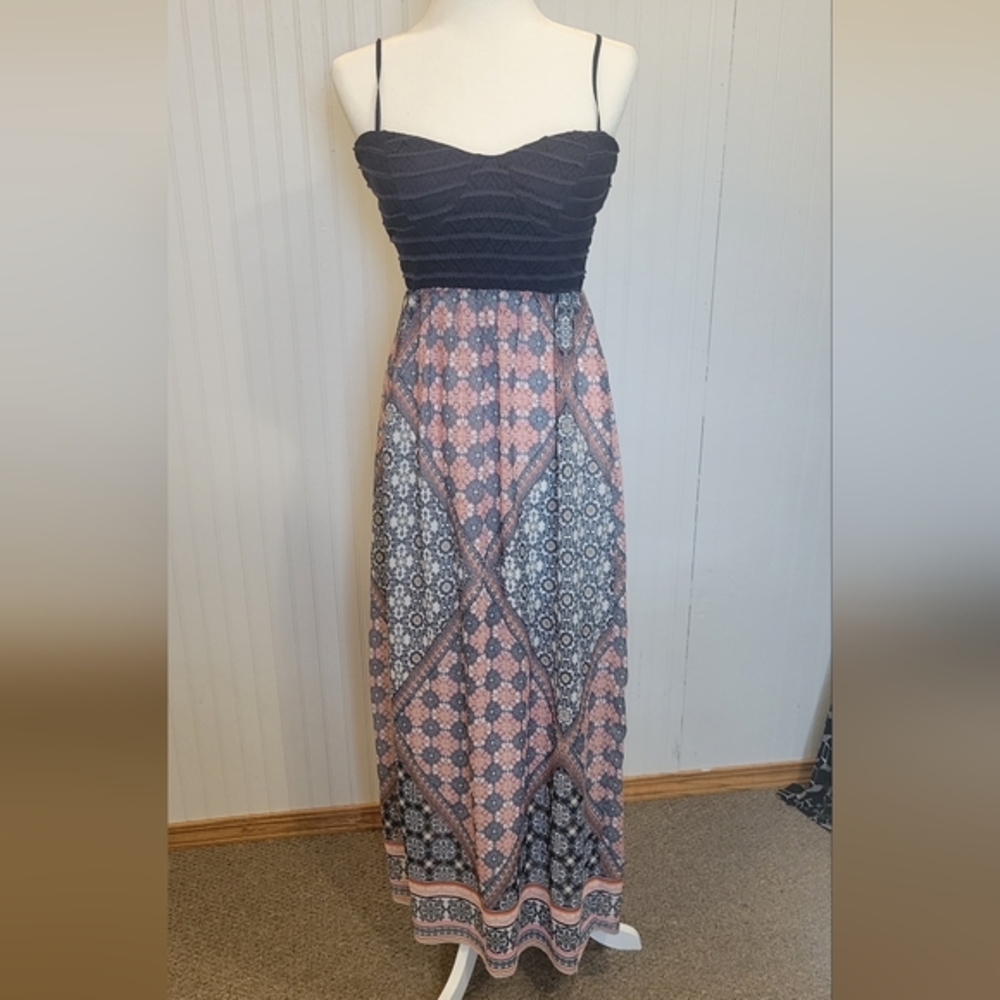 Trixxi navy, pink, cream patterned maxi dress. size medium. Tie back